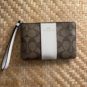 Coach Wristlet NWT